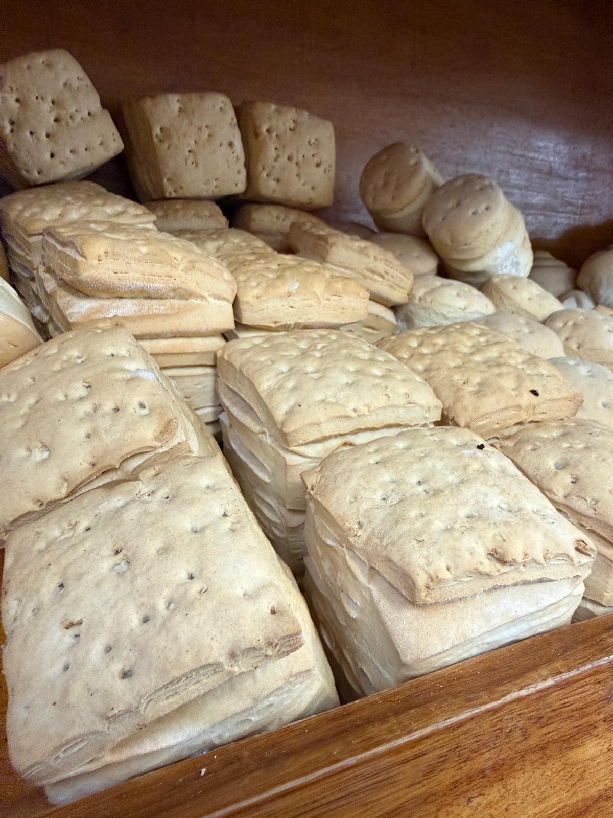 Galleta cuadrada.